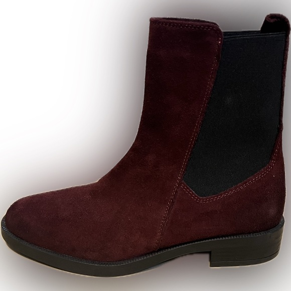 Emanuele Crasto Shoes - Emanuele Crasto Mid-Calf Burgundy Suede Pull-On Boots size 6.5